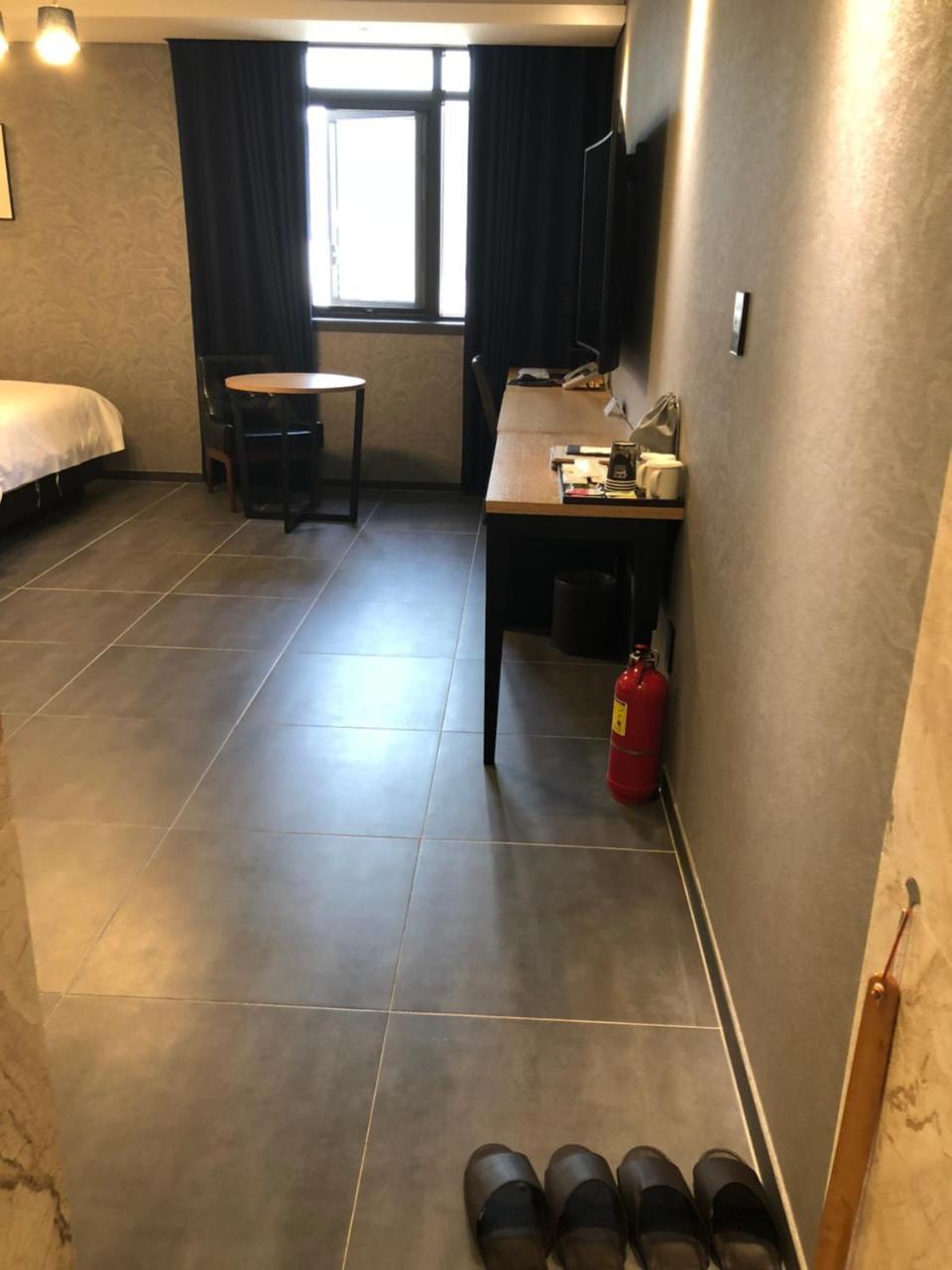 Royal Hotel Jeongeup Екстер'єр фото