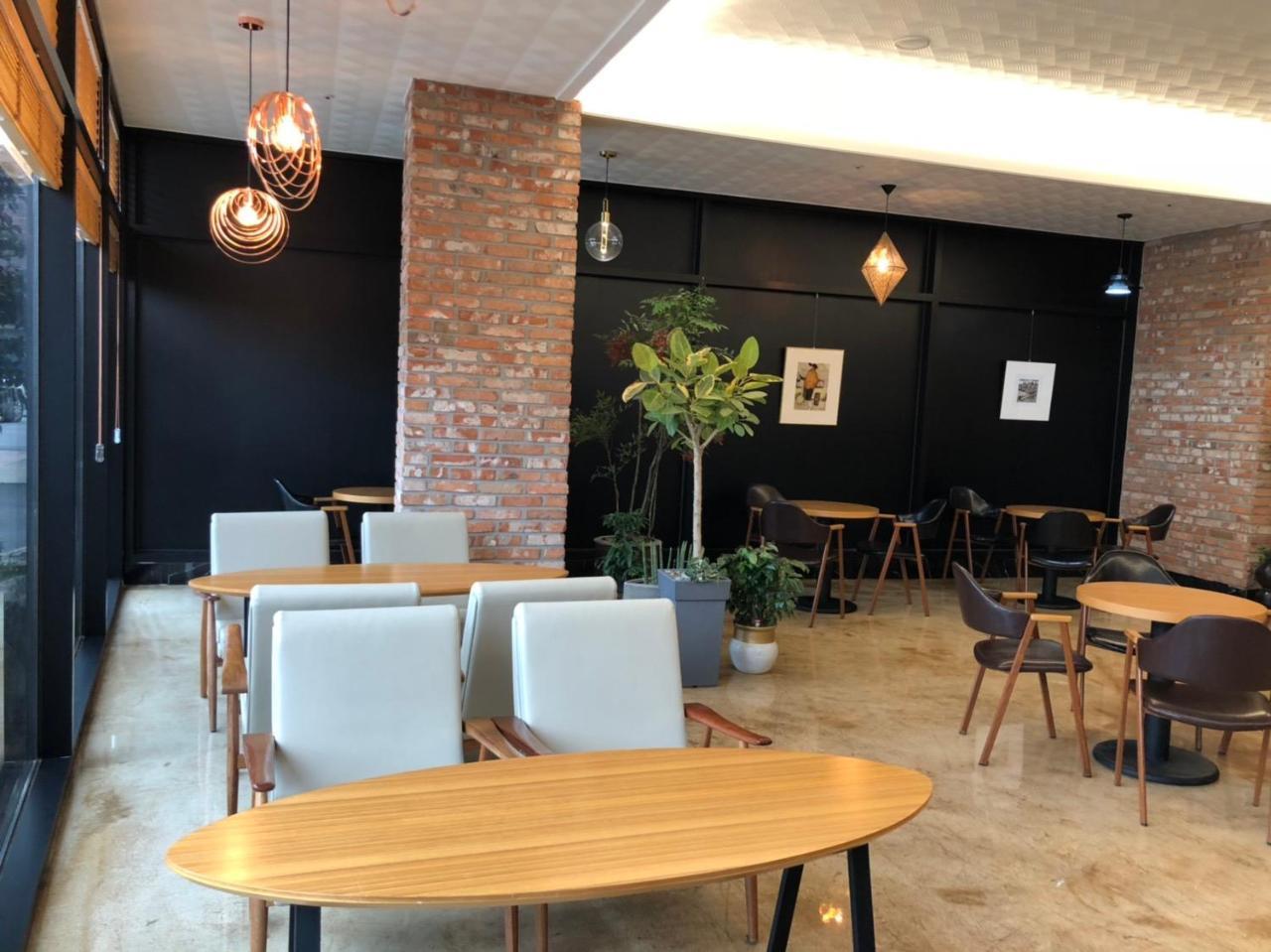 Royal Hotel Jeongeup Екстер'єр фото