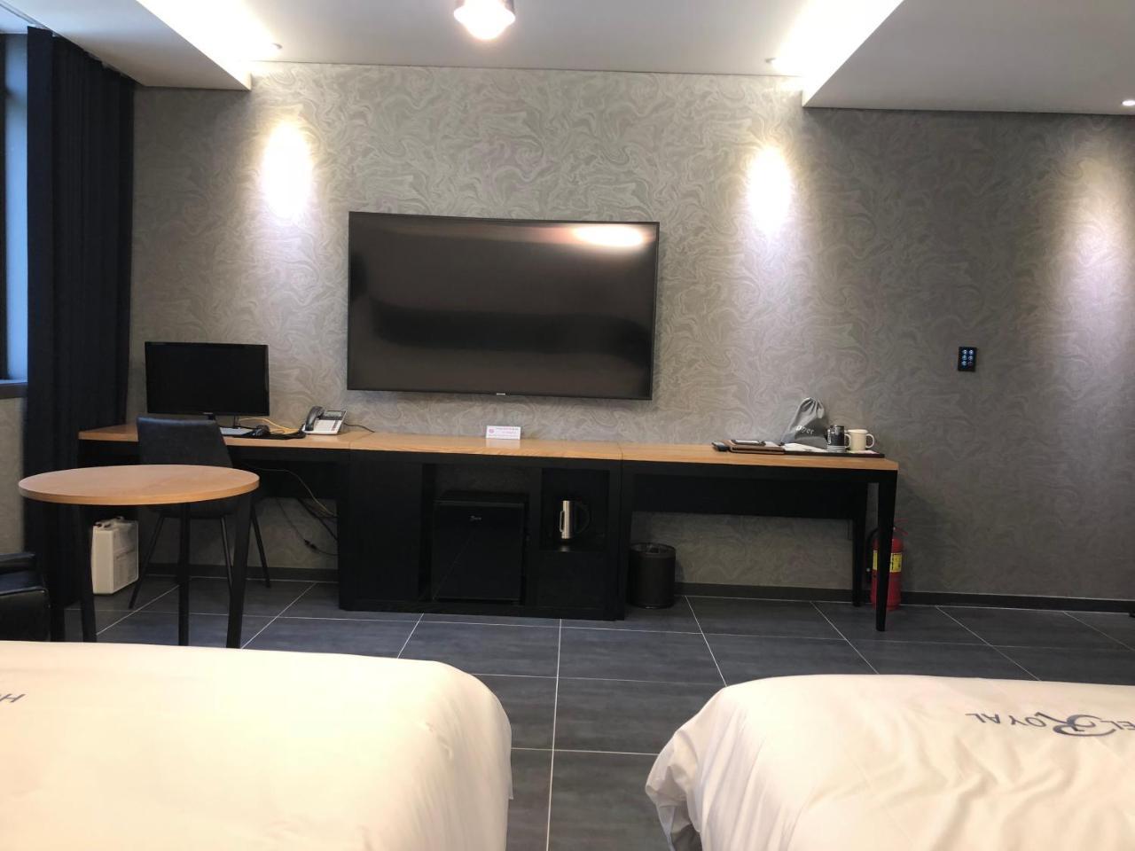 Royal Hotel Jeongeup Екстер'єр фото
